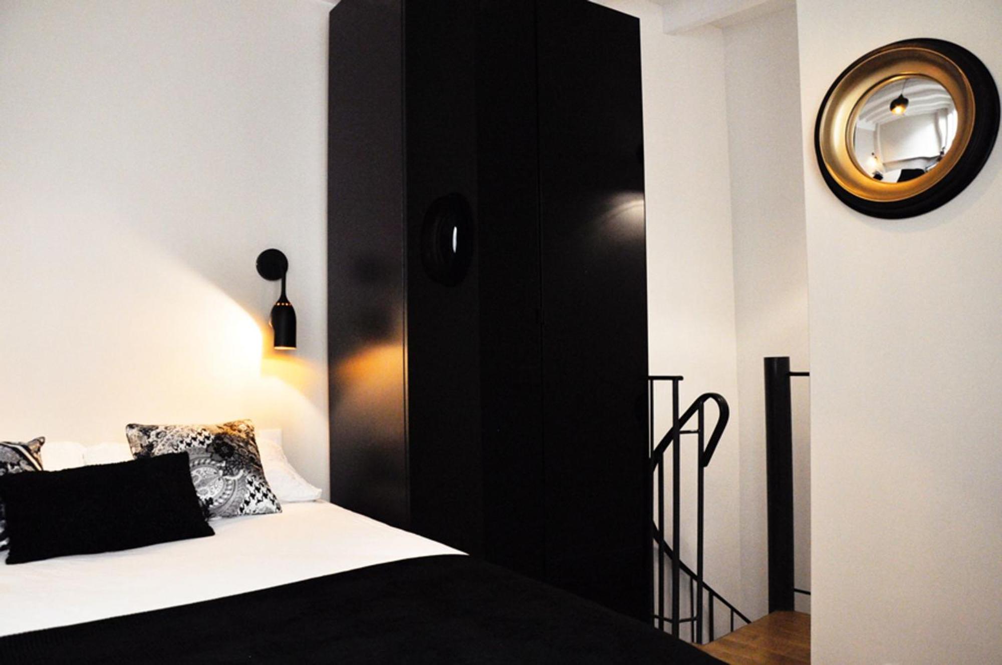 Appartamento Charming Duplex In Montmartre Parigi Esterno foto